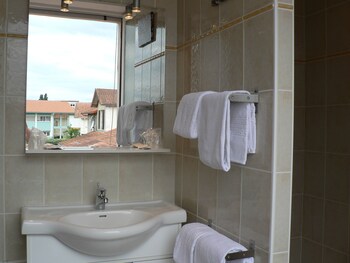 Atlantis Hotel Mimizan Les Landes 2*