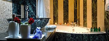 Civitas Suites Hotel 4*