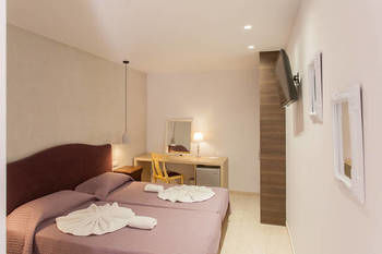 Civitas Suites Hotel 4*