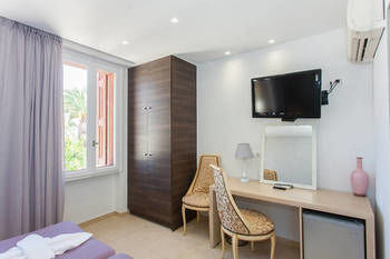 Civitas Suites Hotel 4*