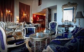 Civitas Suites Hotel 4*