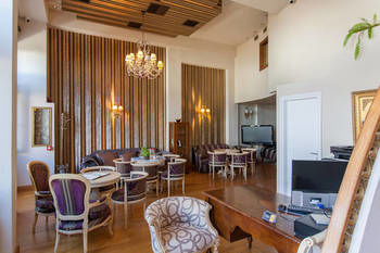 Civitas Suites Hotel 4*