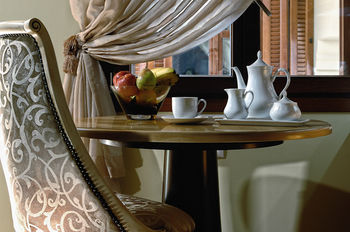 Civitas Suites Hotel 4*