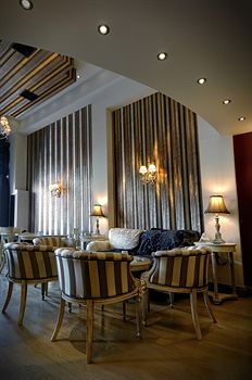 Civitas Suites Hotel 4*
