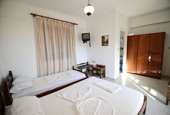 Kastro Hotel 2*