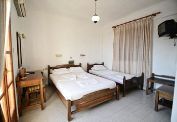 Kastro Hotel 2*