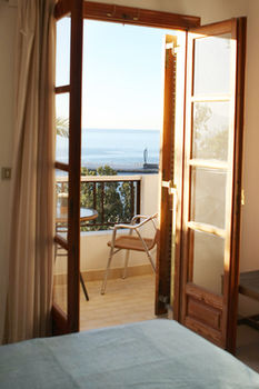 Kastro Hotel 2*