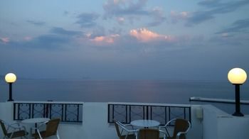 Kastro Hotel 2*