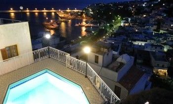 Kastro Hotel 2*