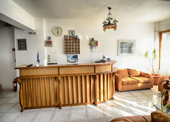 Kastro Hotel 2*