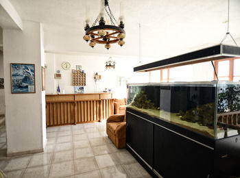 Kastro Hotel 2*