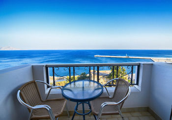 Kastro Hotel 2*