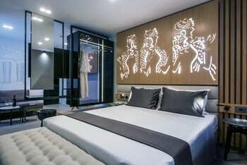 LAVRIS City Suites 0*