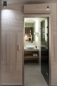 LAVRIS City Suites 0*