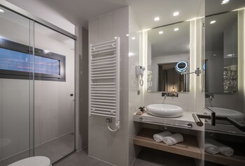 LAVRIS City Suites 0*