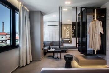 LAVRIS City Suites 0*