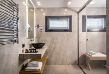 LAVRIS City Suites 0*