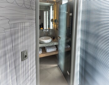 LAVRIS City Suites 0*