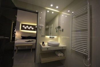 LAVRIS City Suites 0*