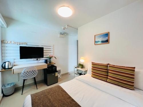 Bayshore Inn 2*