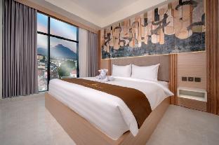 Grand Altuz Yogyakarta 4*