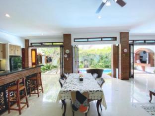 Ubu Villa Balirejo 0*