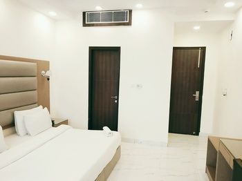 Hotel PK Residency 3*