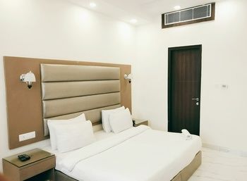 Hotel PK Residency 3*
