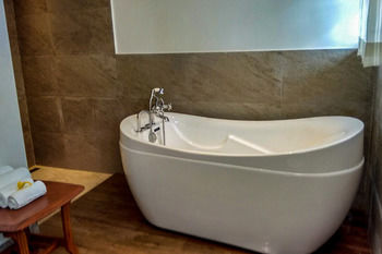 Blackberry Hills Munnar - Nature Resort & Spa 4*