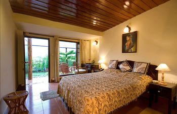Camelot Resort 3*