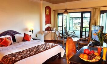 Camelot Resort 3*