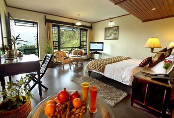 Camelot Resort 3*
