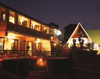 Camelot Resort 3*