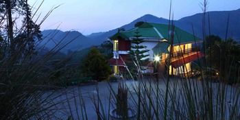 Camelot Resort 3*