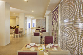 Sterling Munnar 4*
