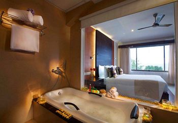 Sterling Munnar 4*
