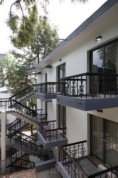 Sterling Munnar 4*