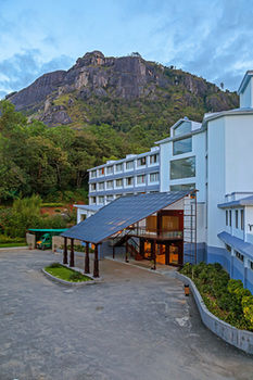 Sterling Munnar 4*