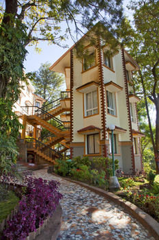 Sterling Munnar 4*