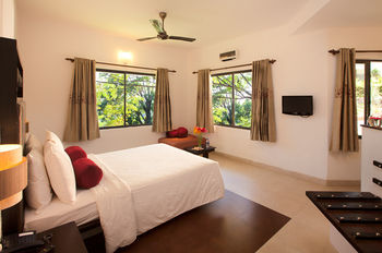 Sterling Munnar 4*