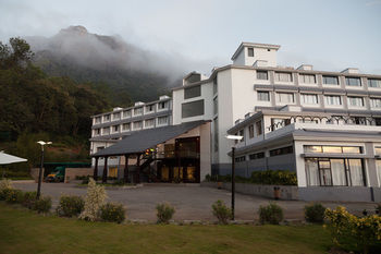 Sterling Munnar 4*