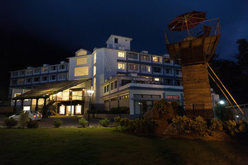 Sterling Munnar 4*