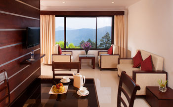Sterling Munnar 4*