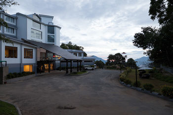 Sterling Munnar 4*