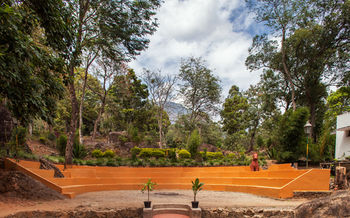 Sterling Munnar 4*