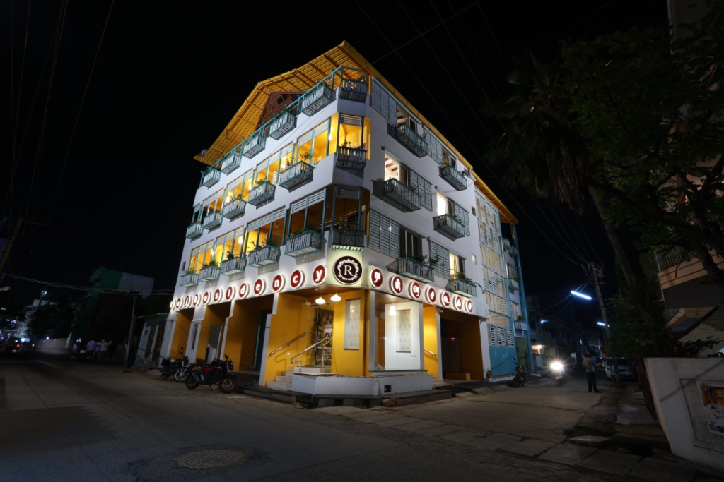 Raj Residency Hotel 2*