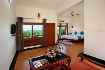 Arayal Resorts: A Unit of Sharoy Resort, Wayanad 5*
