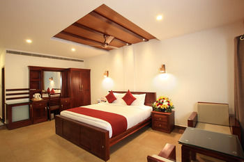 Arayal Resorts: A Unit of Sharoy Resort, Wayanad 5*