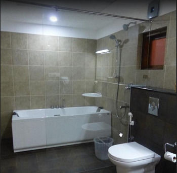 Arayal Resorts: A Unit of Sharoy Resort, Wayanad 5*
