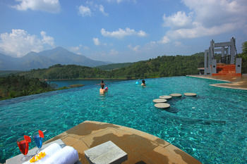 Arayal Resorts: A Unit of Sharoy Resort, Wayanad 5*